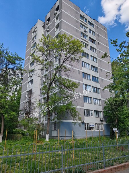 Titan, Camil Ressu, 200 m metrou Nicolae Grigorescu.